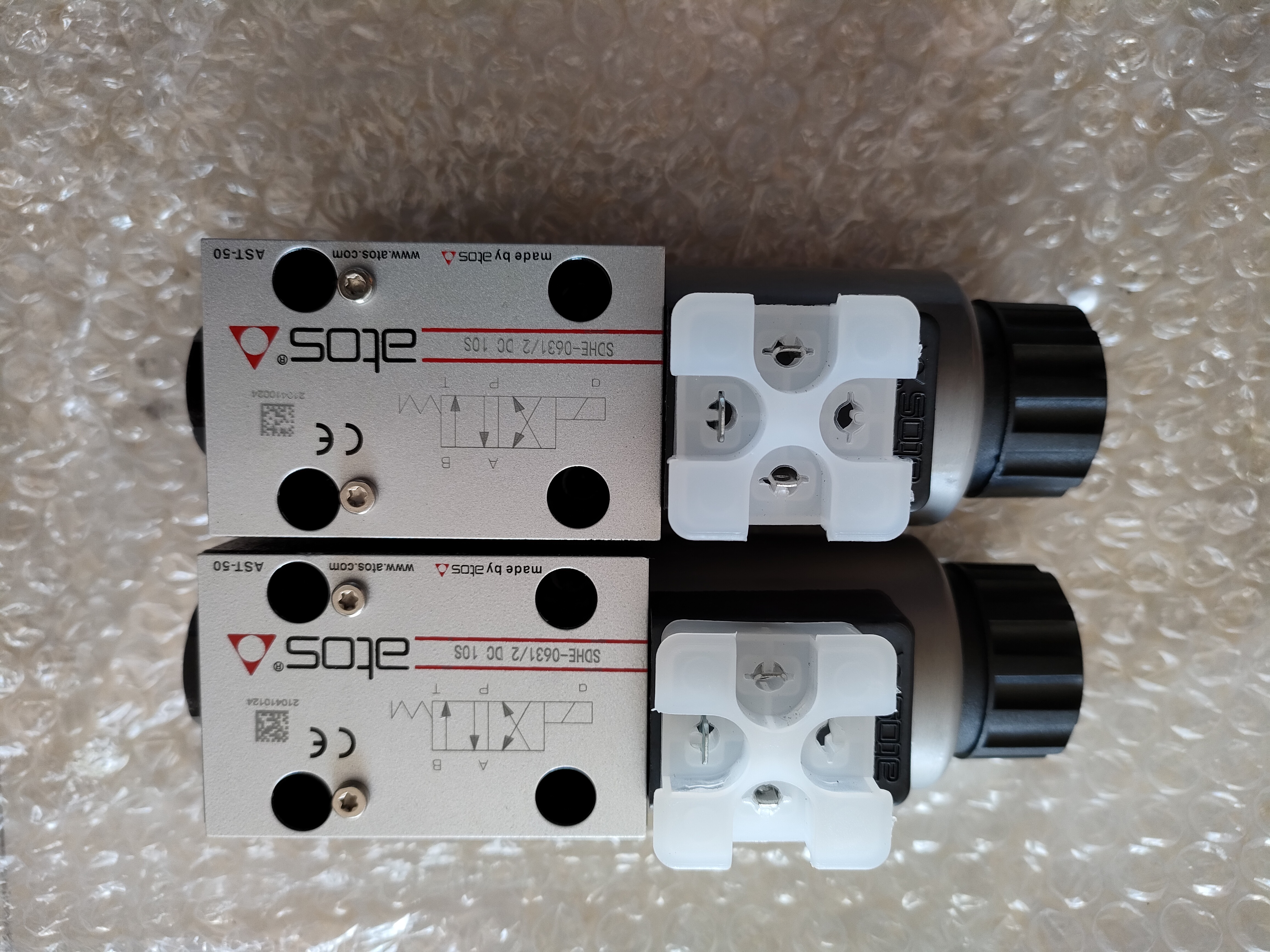 油液種類意大利ATOS比例插裝閥AGMZ0-A-10/210  意大利ATOS阿托斯電磁方向控制閥DHA-0751/2/PA-M23  意大利ATOS阿托斯電磁方向控制閥DHA-0751/2/PA-M23