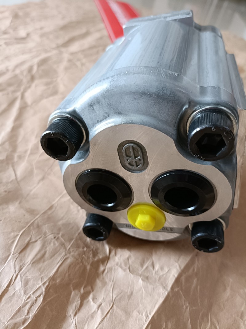 HMM50液壓擺線馬達 HMM40液壓馬達 HMM32擺線馬達  HMM50液壓擺線馬達 HMM40液壓馬達 HMM32擺線馬達  內(nèi)蒙古伊頓4623柱塞泵 5423液壓泵 攪拌罐車液壓泵