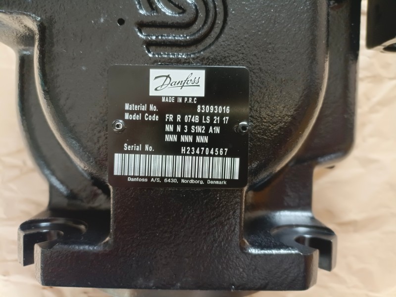 進口柱塞泵 丹佛斯90R075KA 丹佛斯90R055KP 現(xiàn)貨直供 丹佛斯90R075KP 丹佛斯變量泵 丹佛斯90L075KP 廠家直供 丹佛斯90R100DD 90系列液壓泵 壓路機震動泵 現(xiàn)貨供應