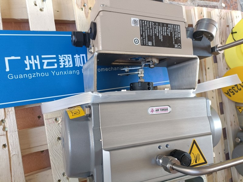 SAMSON 接近開(kāi)關(guān) 4746 接近開(kāi)關(guān) SAMSON 蒸汽熱泵控制器 4763-00 控制器M505/50氣動(dòng)執(zhí)行器 SAMSON 定位器 4763-0110.04單動(dòng)作：輸入信號(hào)4-20mA