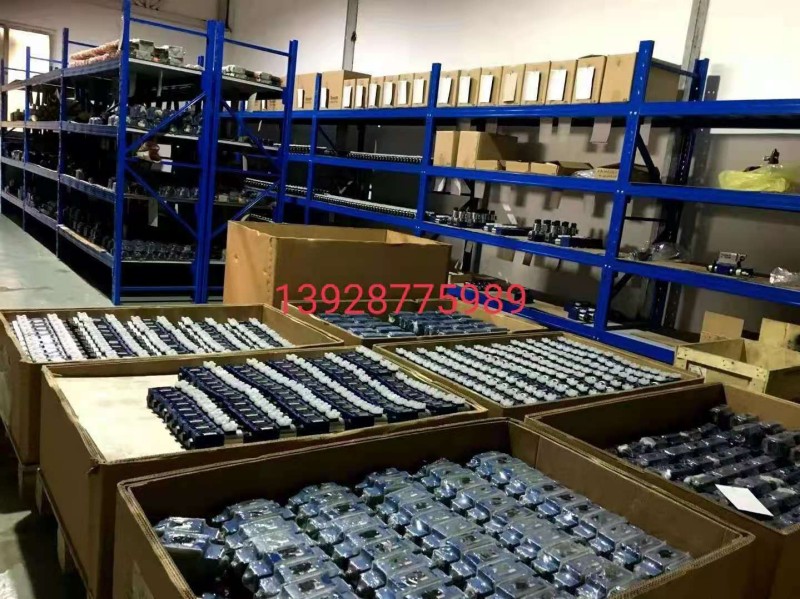 力士樂(lè)電磁閥型號(hào)4WE6J6X/EG24NXEZ2/B08原裝 力士樂(lè)比例閥4WRZE25W6-220-7X/6EG24N9EK31/A1D3V 德國(guó)力士樂(lè)比例閥4WRZ16W1-126-2X/6A700NETZ4/D2